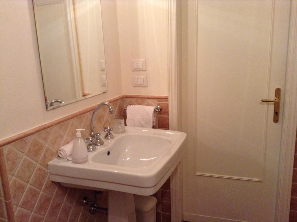 Il Giglio Apartment Florence Luaran gambar